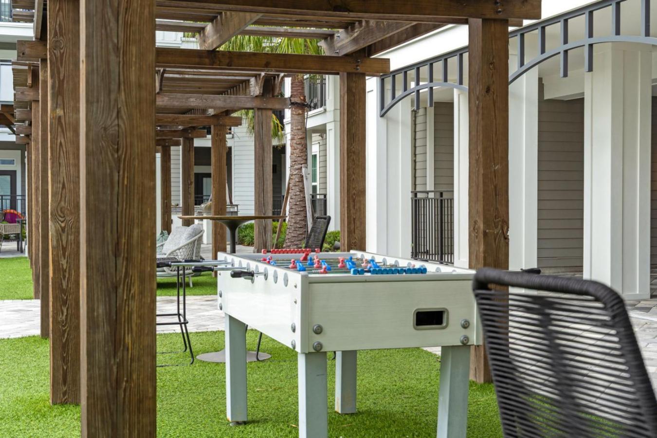 Sunny 2-Bed Oasis Pool And Gym In Apollo Beach Exterior foto