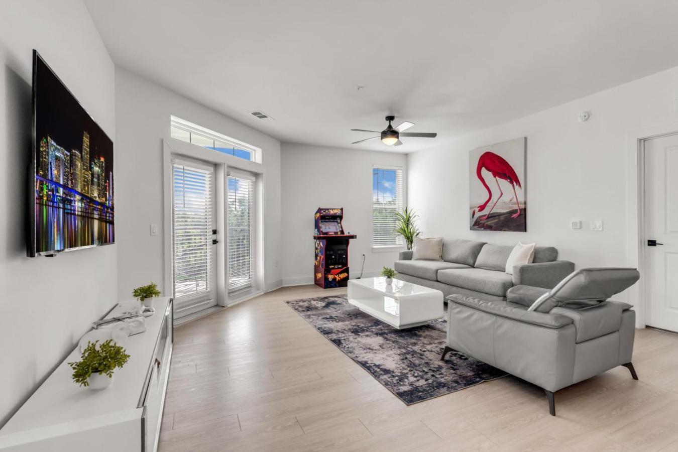 Sunny 2-Bed Oasis Pool And Gym In Apollo Beach Exterior foto